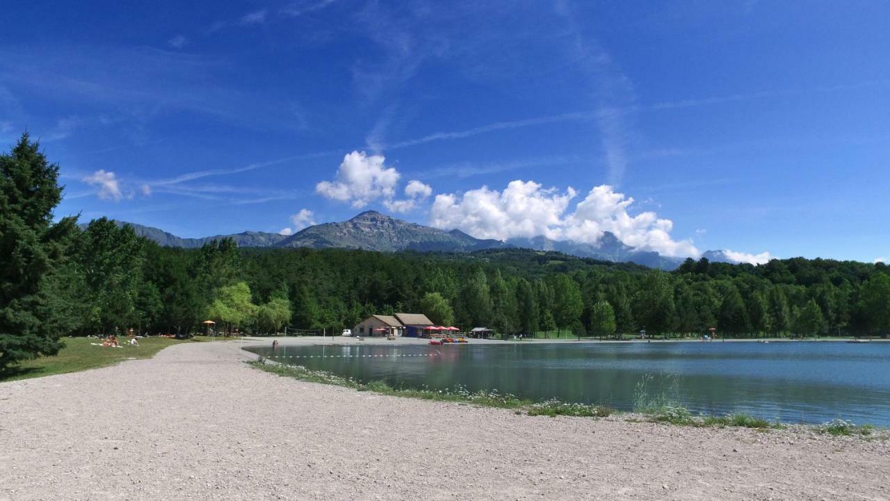 Отель Vvf Les Ecrins Champsaur Сен-Бонне-ан-Шансор Экстерьер фото